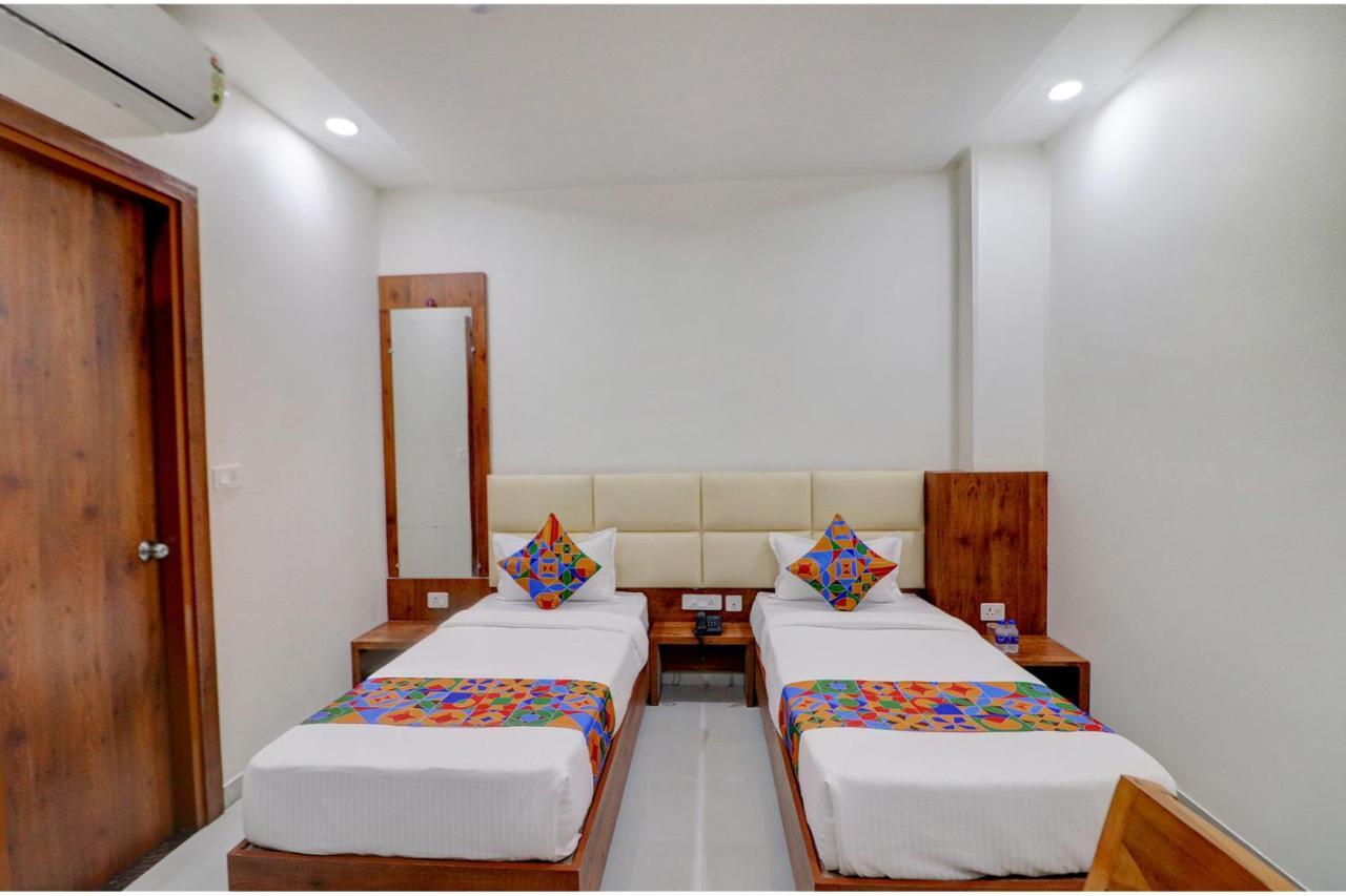 Fabexpress The Regalia Inn Lucknow Exterior photo